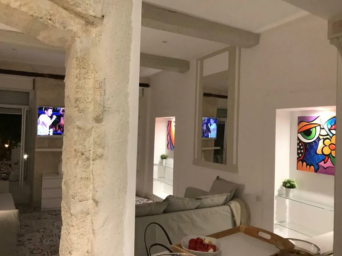 La Loge De L'Horloge - 1 Min Palais Des Papes - Ac Clim - Wifi - Hypercentre - Vue Sur Le Carrousel Apartment Avignon